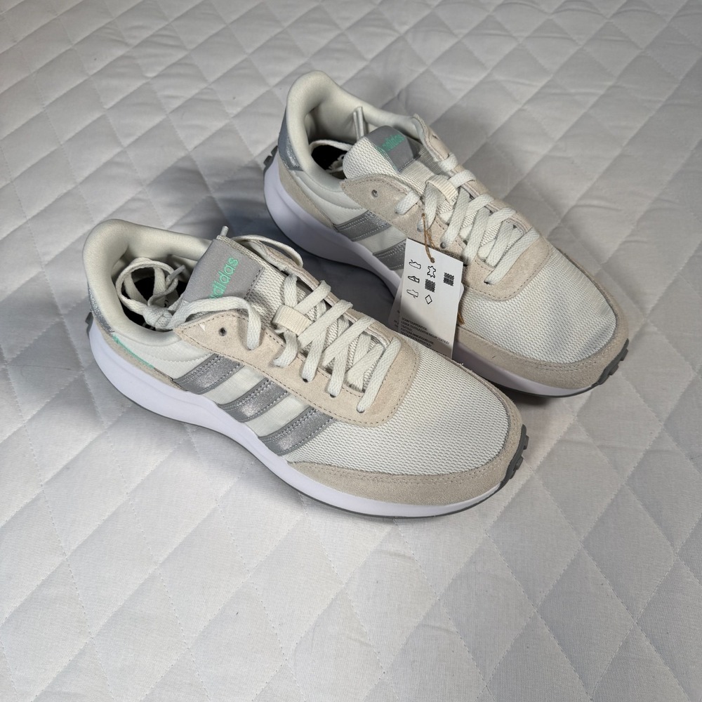 Adidas Run 70s Women's 5.5 NWT Gray‎ White Sneakers HP7859 Retro Running Style